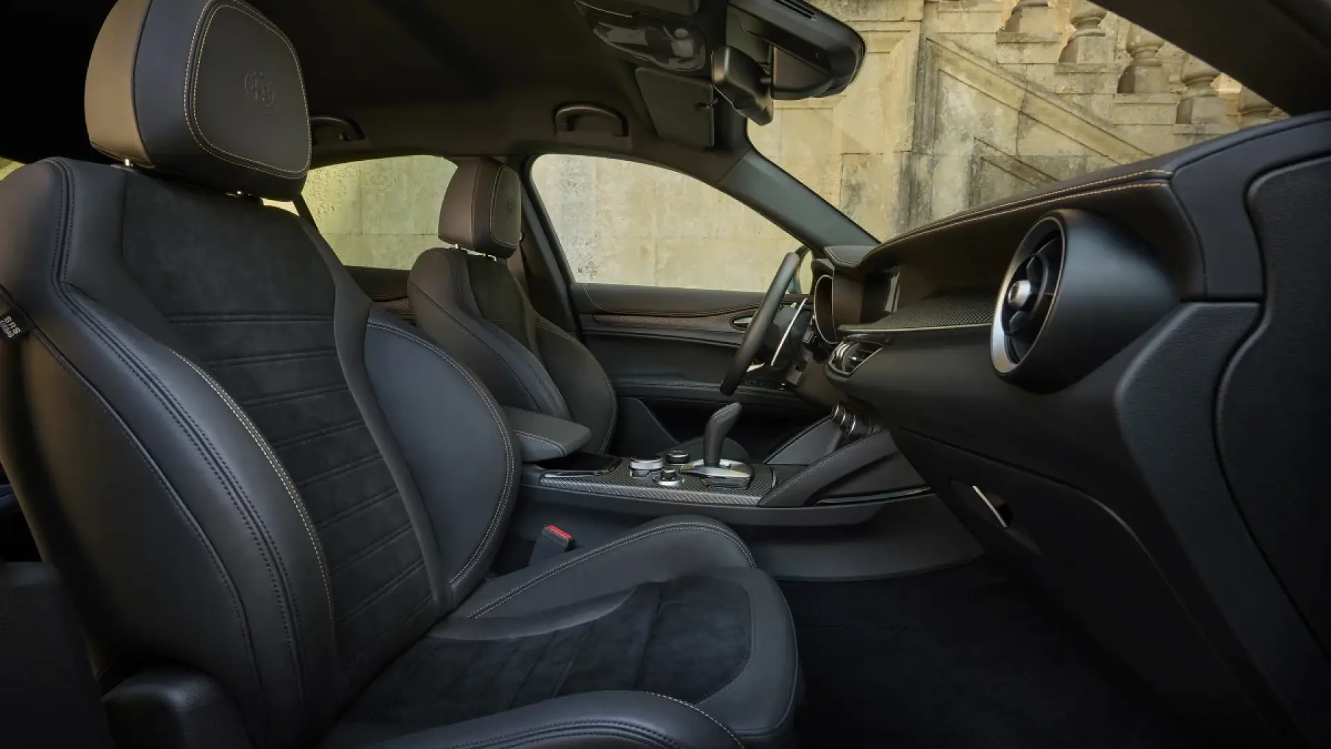 Alfa Romeo Stelvio Veloce AWD 2024